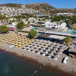4* Resort Petunya