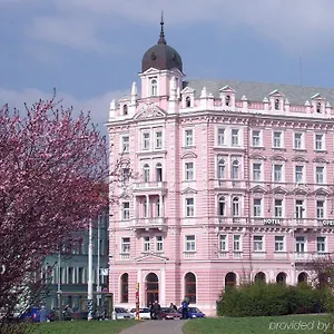 Otel Opera