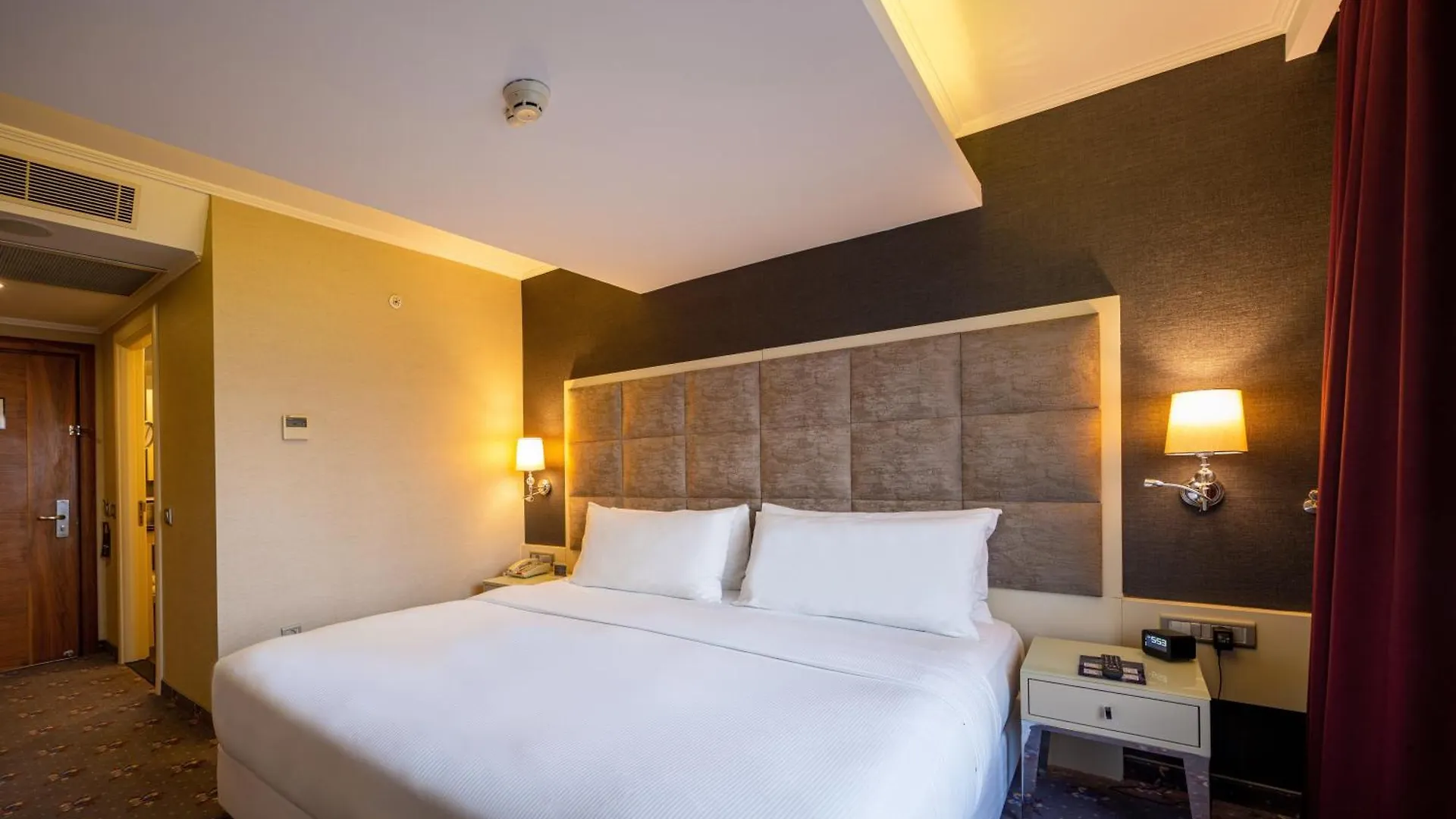 Doubletree By Hilton Izmir - Alsancak Hotel