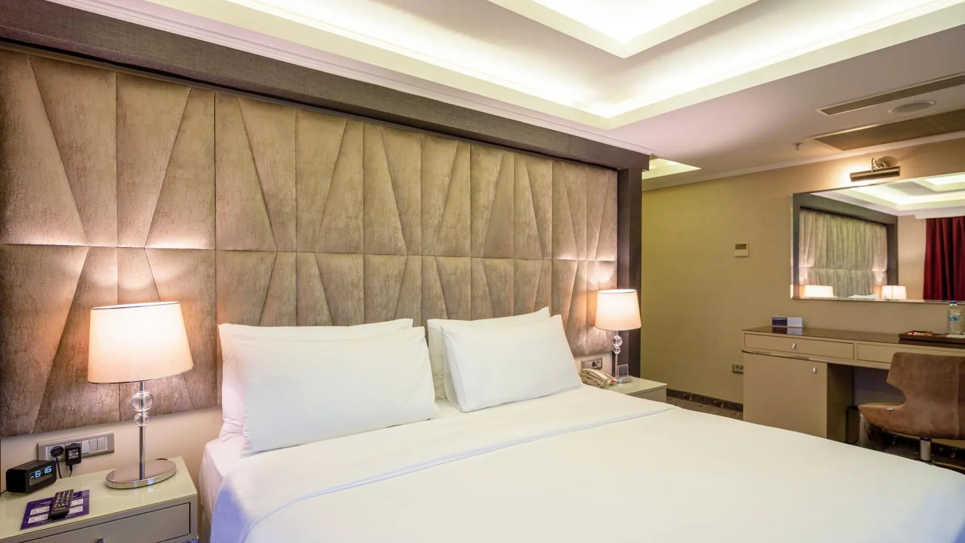 Doubletree By Hilton Izmir - Alsancak Hotel