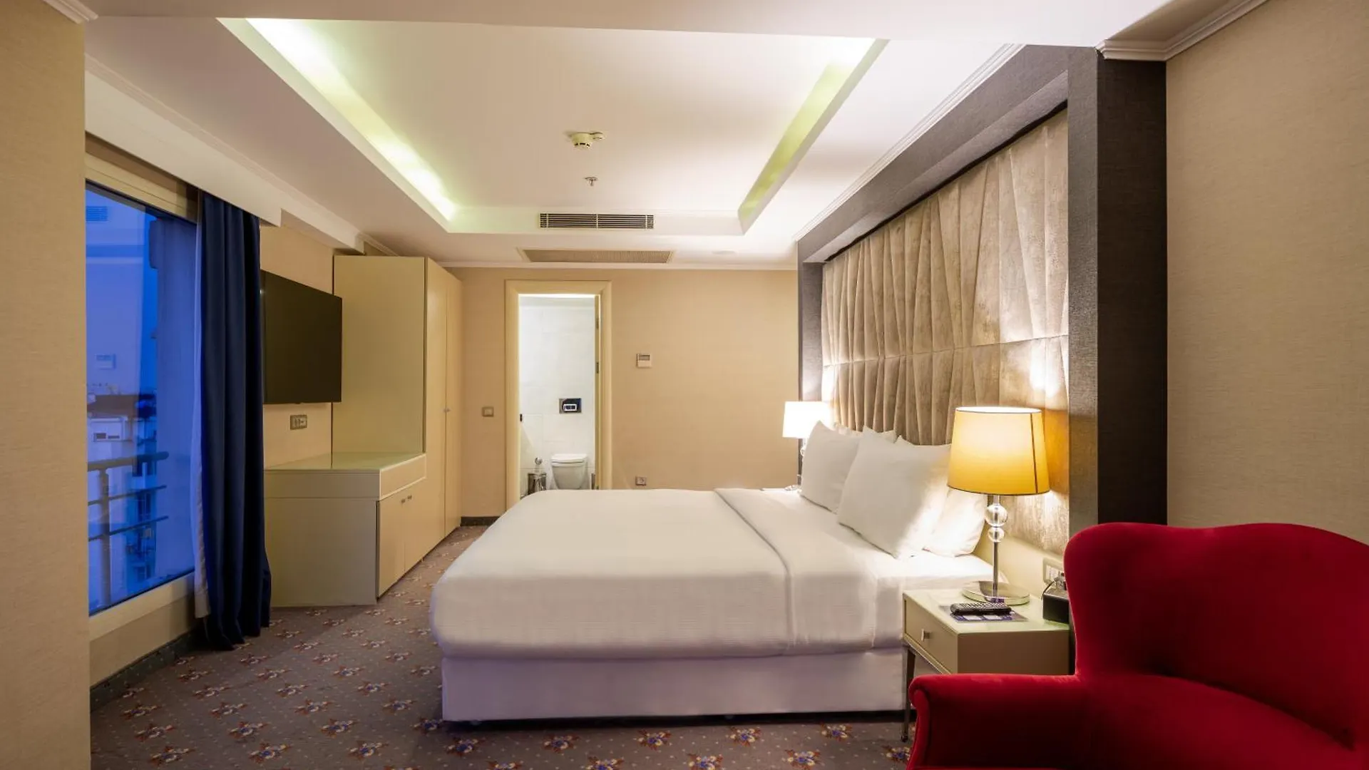 Doubletree By Hilton Izmir - Alsancak Hotel