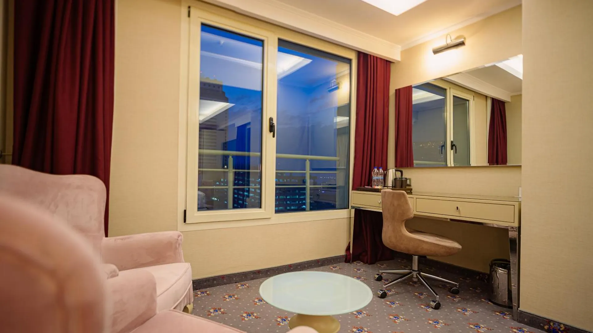 Doubletree By Hilton Izmir - Alsancak Hotel