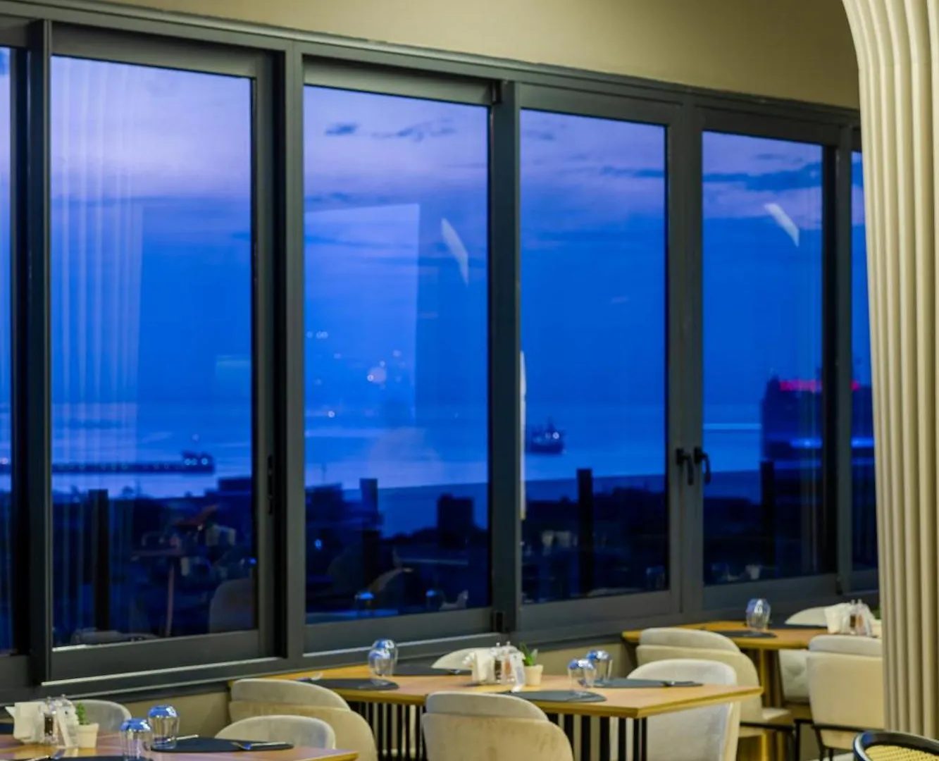 Doubletree By Hilton Izmir - Alsancak Hotel 4*,  Turkey