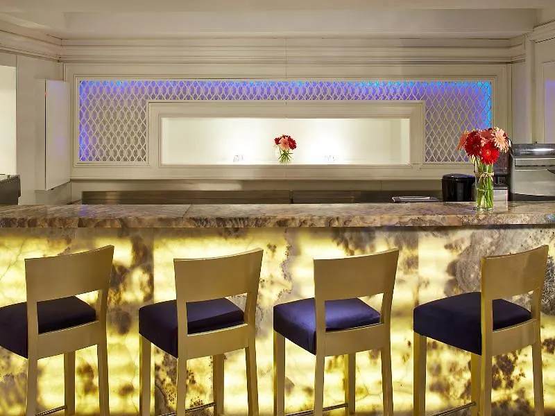 Doubletree By Hilton Izmir - Alsancak Hotel