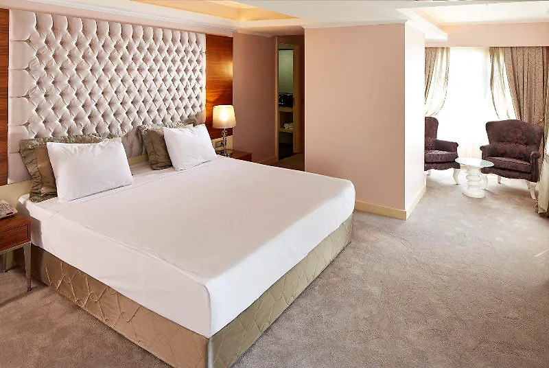 Doubletree By Hilton Izmir - Alsancak Hotel