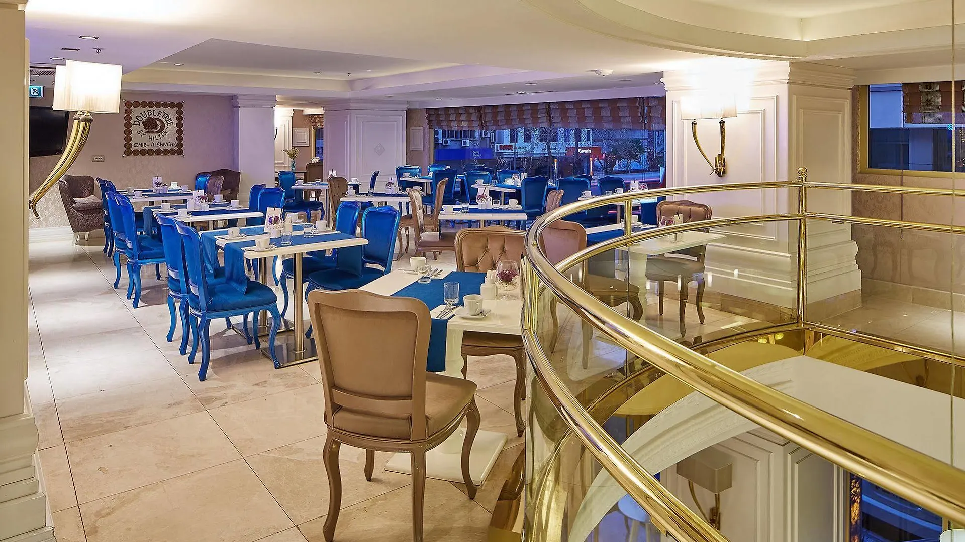 Doubletree By Hilton Izmir - Alsancak Hotel 4*,