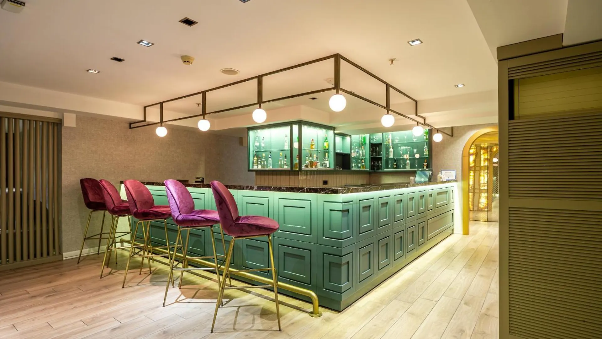 DoubleTree by Hilton Izmir - Alsancak Otel 4*,  Türkiye